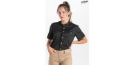 Camisa unisex negra botón madera