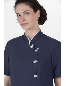 Chaqueta azul marino con trevillas