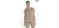 Casaca beige mujer con trabillas raso
