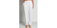 Pantalón blanco con dobladillo